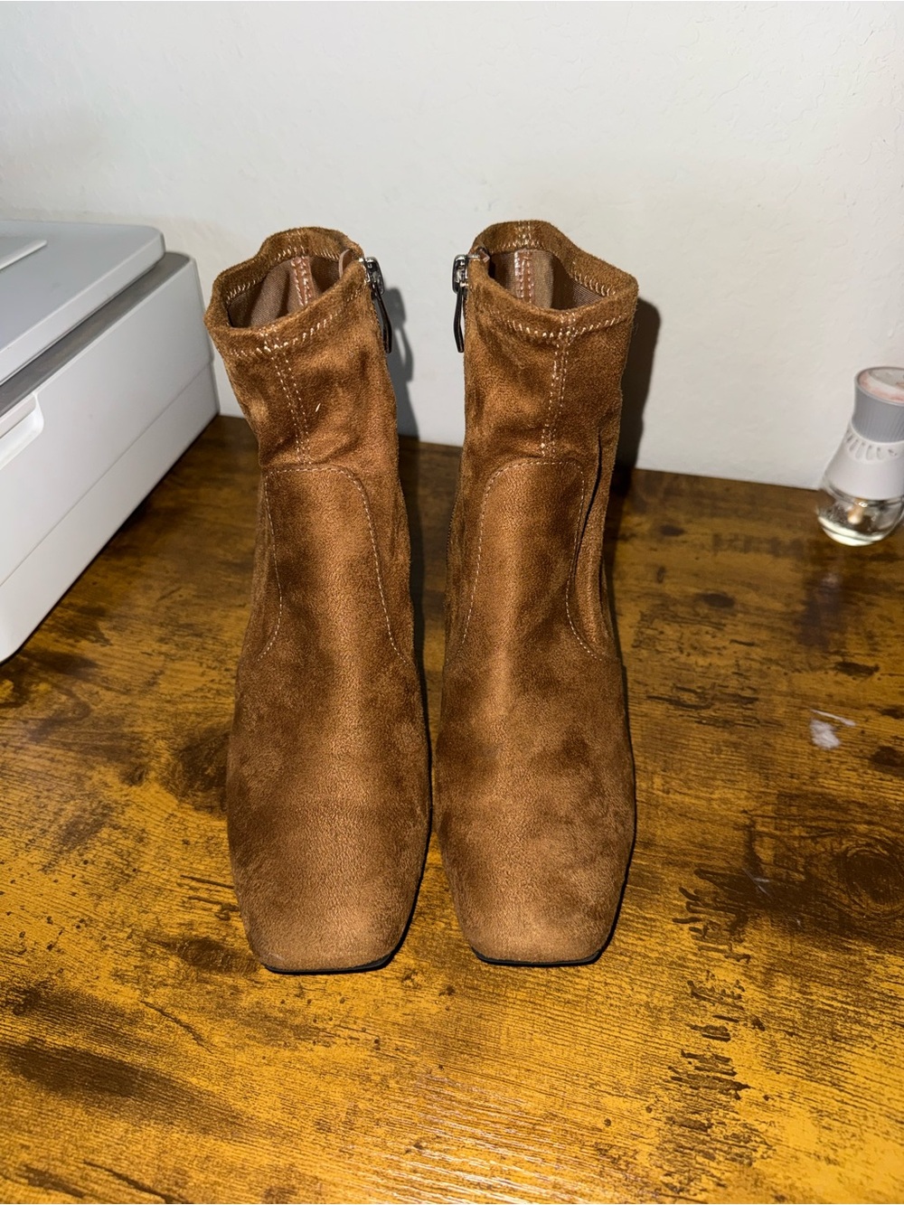 Women’s Liz Claiborne brown ankle booties